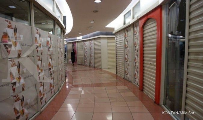 Pudarnya pesona pusat belanja