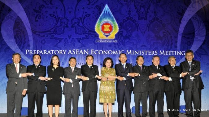 Pasar bebas ASEAN mundur 1 tahun!