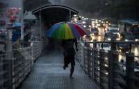 Cuaca Maluku 18 Maret 2026: Ambon Berawan, Maluku Tengah Hujan Ringan