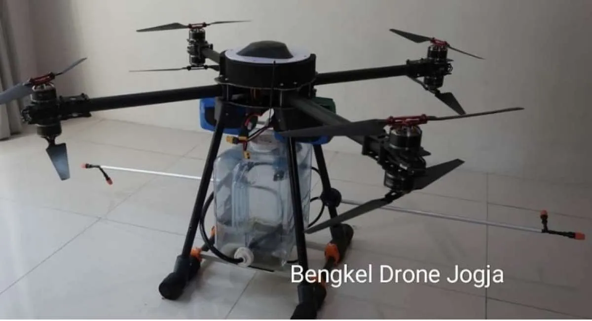 Pebisnis drone bebaskan biaya sewa drone untuk penyemprotan disinfektan