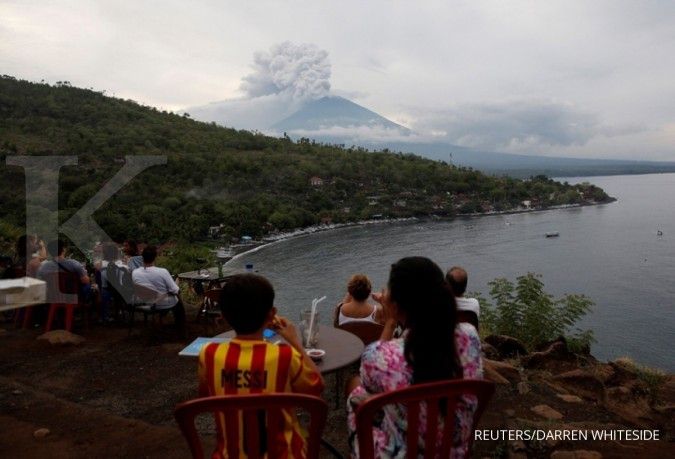 Erupsi Gunung Agung bikin turis turun 4,54% 