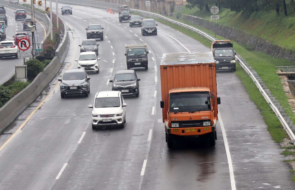 Kebijakan Pembatasan Angkutan Barang Menekan Bisnis Logistik