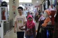 Belanja Masyarakat Tertahan Jelang Lebaran, Porsi Tabungan Menipis