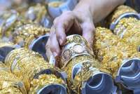 Harga Emas Berkilau, Saham Emiten Memukau