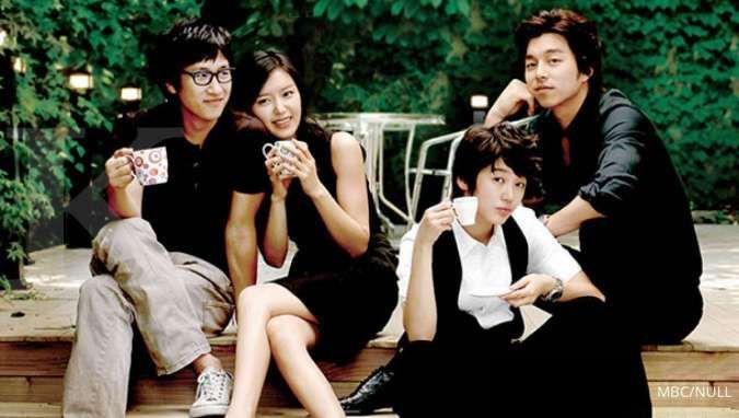 Drama Korea Coffe Prince yang dibintangi Gong Yoo dan Yoon Eun Hye.