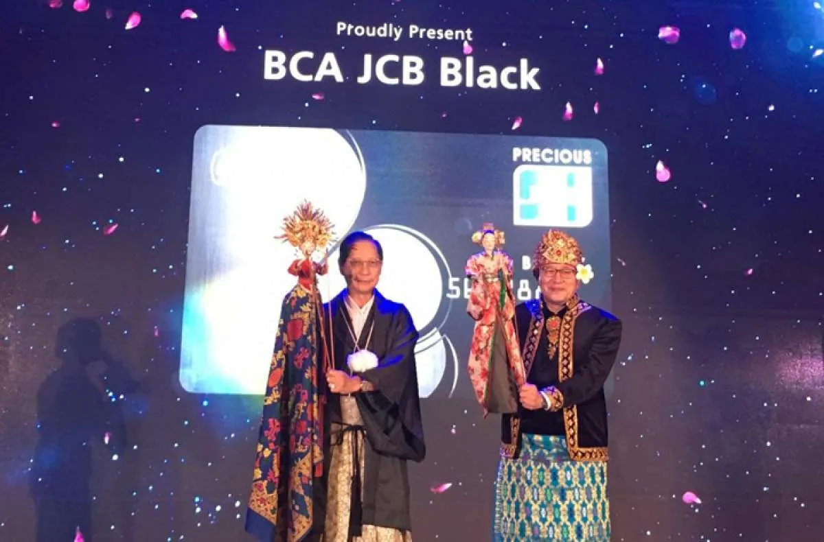 Sasar kalangan traveler, BCA menggadeng JCB luncurkan kartu kredit BCA-JCB Black