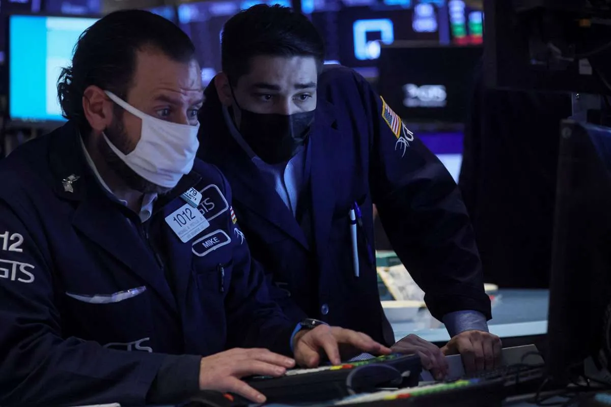 Wall Street: S&P 500 Berakhir di Zona Merah Karena Volatilitas Berlanjut 