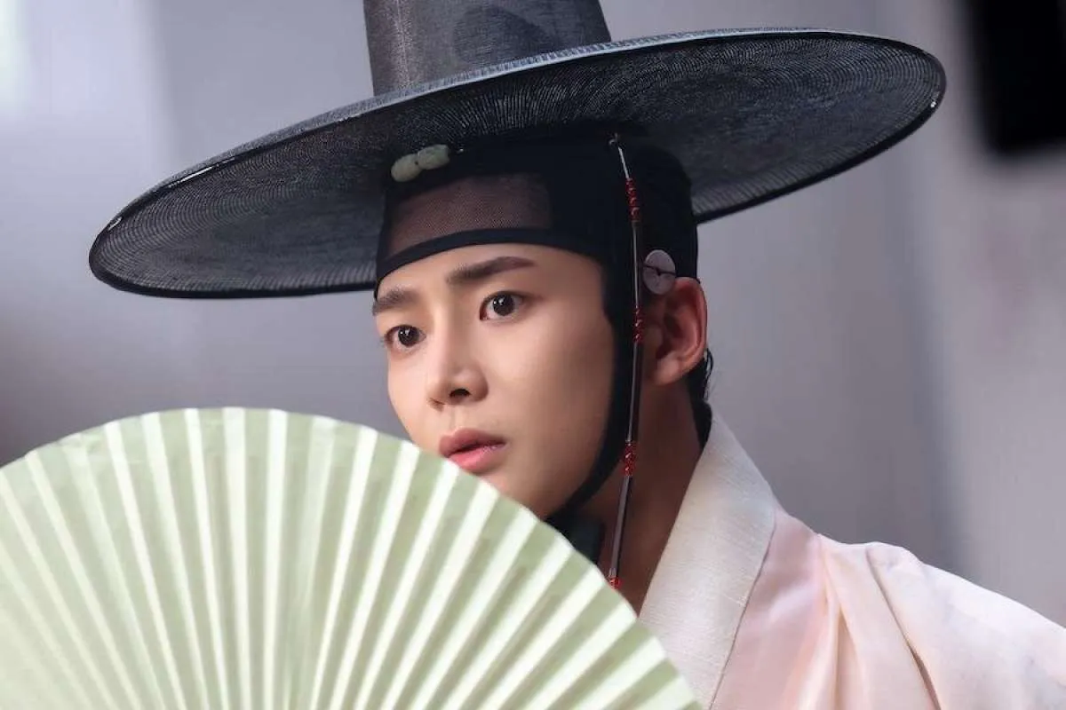 Bintangi The Matchmaker, Ini 6 Drakor Populer Rowoon yang Wajib Fans Tonton