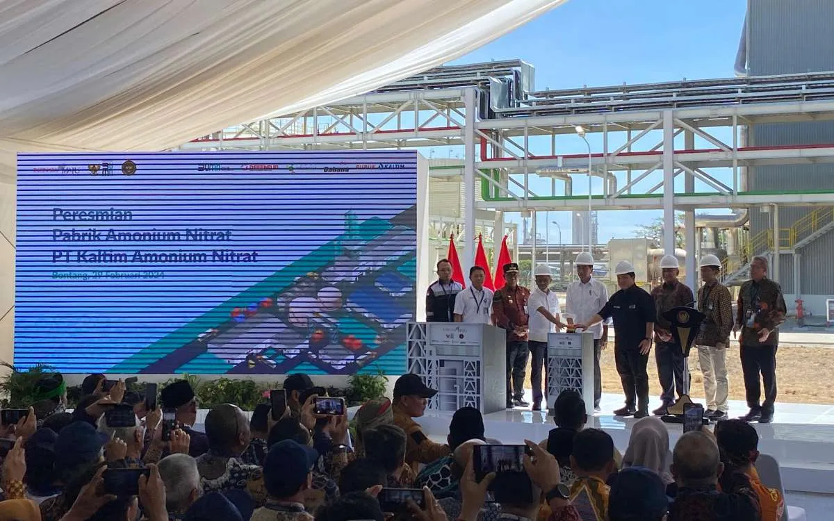 Presiden Jokowi Resmikan Pabrik Amonium Nitrat Senilai Rp 1,2 Triliun di Bontang