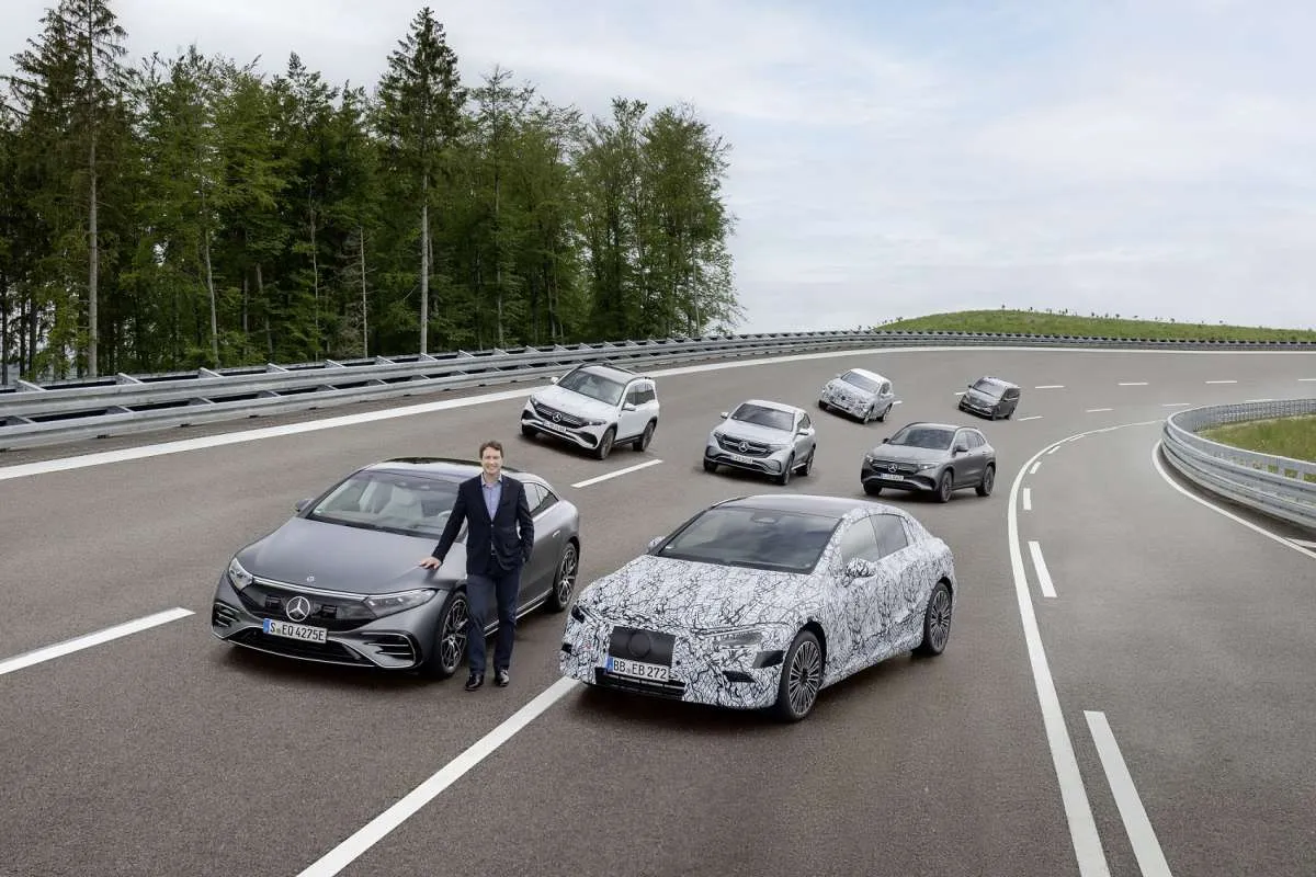 CEO Mercedes-Benz Ola Kallenius Kantongi Pendapatan Rp 217,3 Miliar di 2023