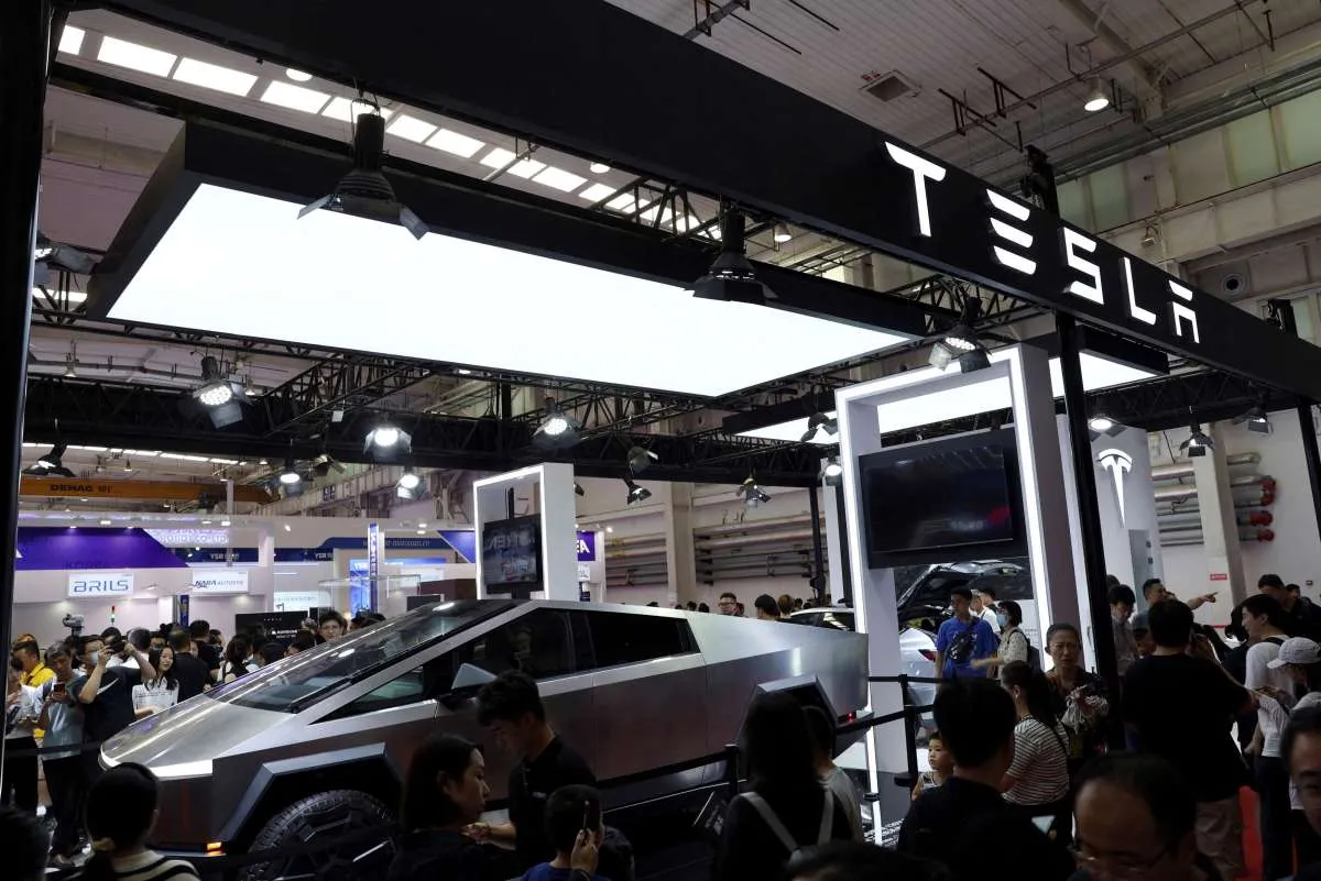 Tesla Tawarkan Diskon Besar-besaran di Tengah Anjloknya Laba Perusahaan