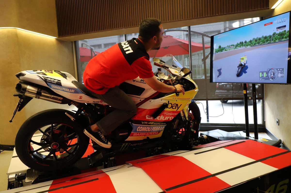 Pertamina Lubricants Resmikan Enduro X Fastron Lounge