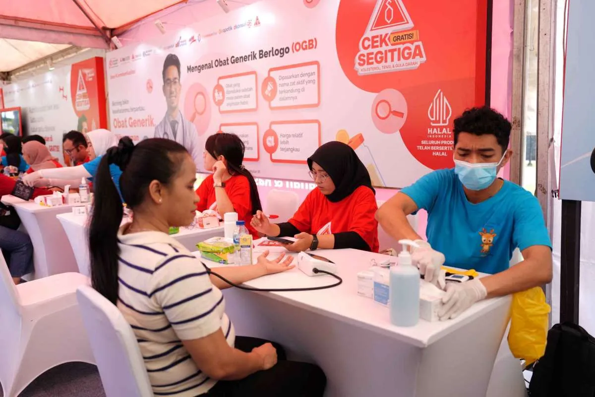 Gelar Cek Kesehatan, Dexa Medica Tegaskan Komitmen Kualitas dan Akses Obat Halal