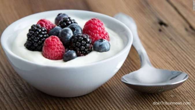 9 Manfaat Yogurt Yunani, Menurunkan Tekanan Darah hingga Menyehatkan Mental 