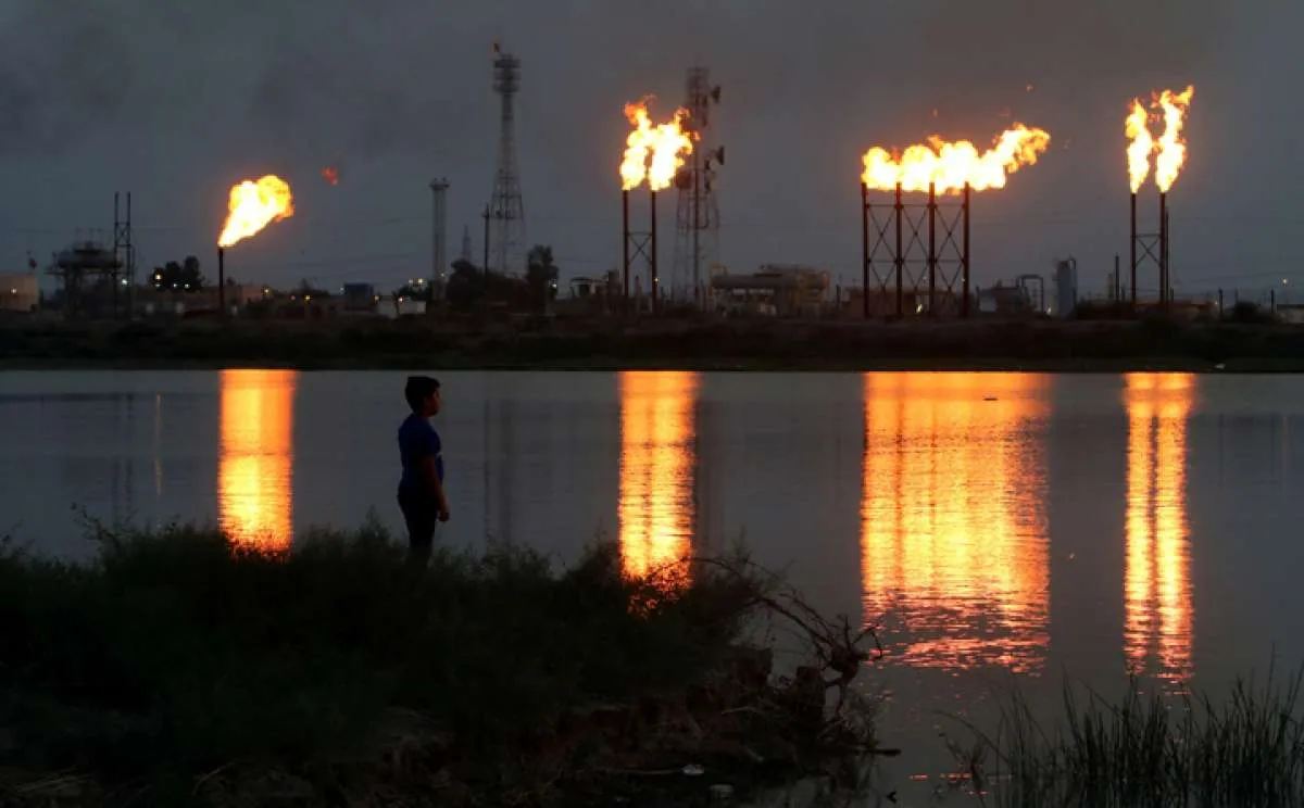 Milisi Houthi serang fasilitas minyak Saudi Aramco di Jeddah dengan roket