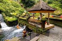 Melepas Penat di Pulau Dewata, Dari Mendaki Gunung Batur Hingga Melukat di Ubud