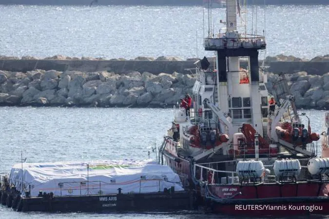 Aid Begins to Arrive in Gaza via US-Built Pier