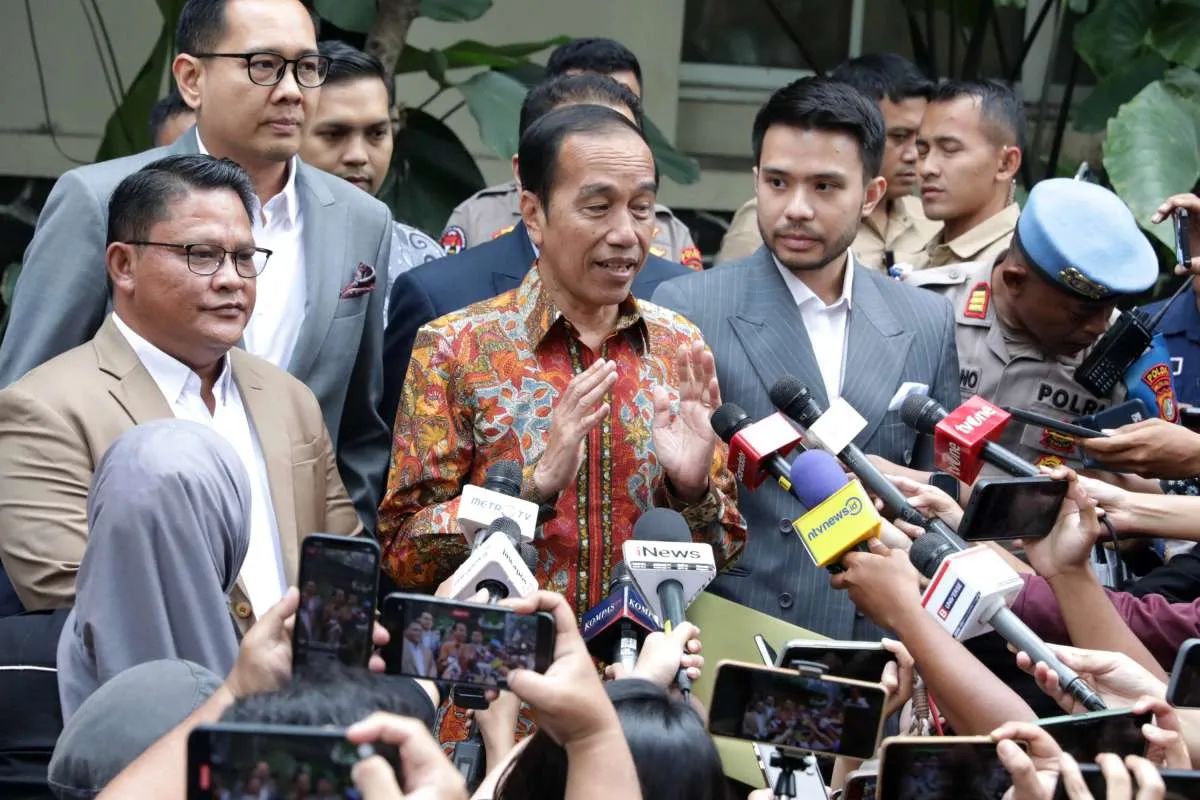 Tolak Jadi Ketum PPP, Jokowi Sebut Pilih Masuk PSI