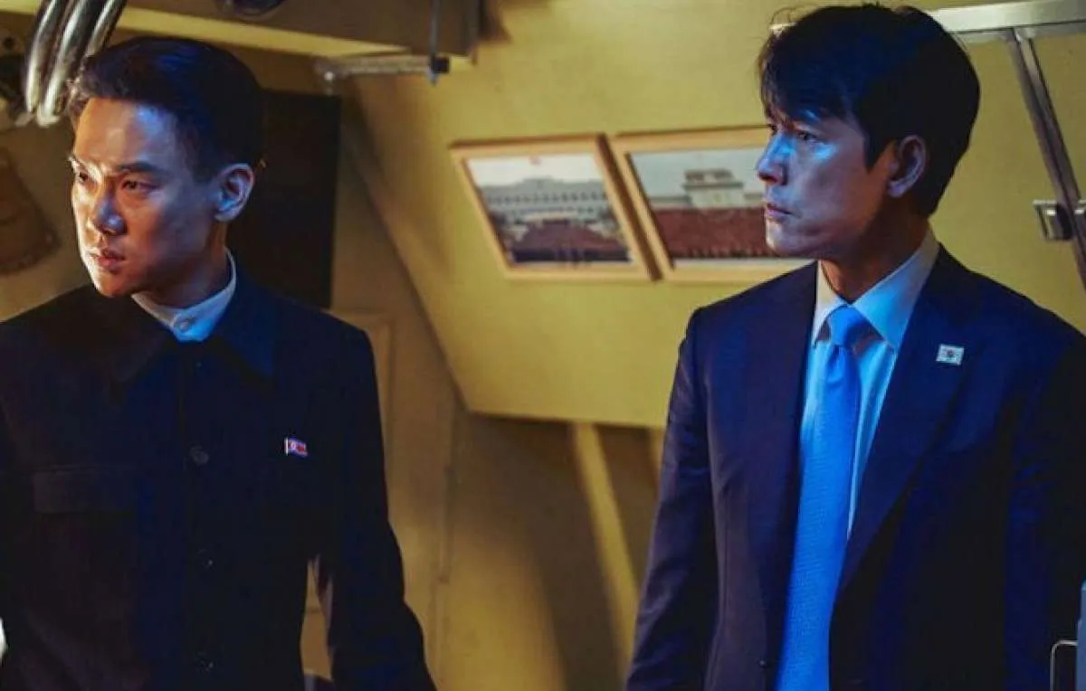 Jadi pemimpin Korea di Steel Rain 2, Yoo Yeon Seok & Jung Woo Sung saling puji