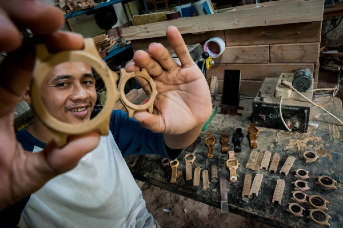 Presiden Jokowi meminta porsi kredit UMKM ditingkatkan di atas 30%