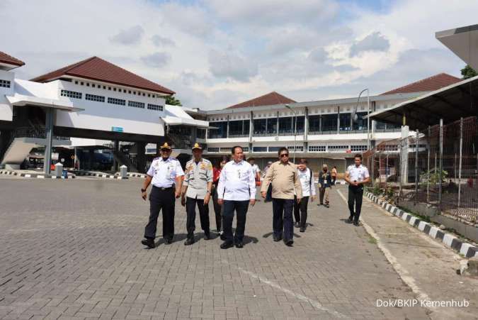 Cek Situasi Arus Mudik di Terminal Giwangan, Wamenhub Tekankan Pelayanan Penumpang