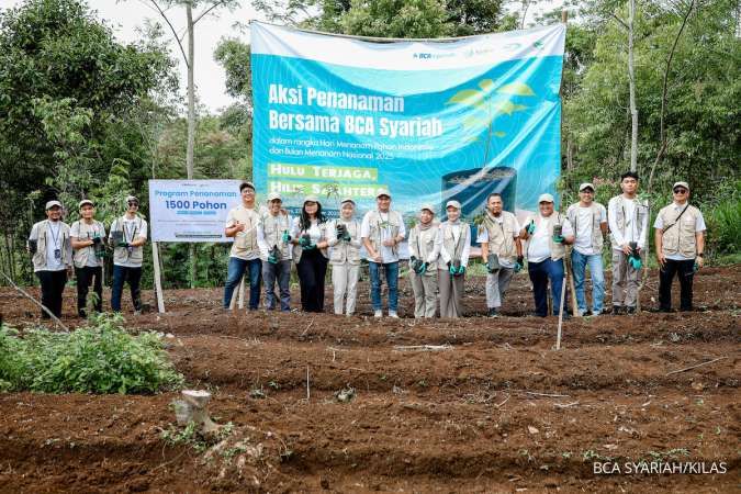 BCA Syariah Tanam 1.500 Pohon di Cisitu, Sukabumi untuk Mitigasi Banjir dan Longsor