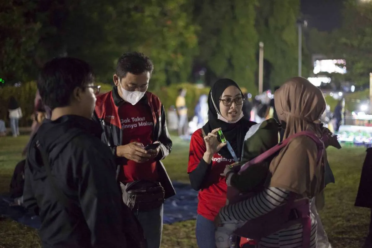 PT Dragon Prima Farma Bagi-Bagi Ribuan Minyak Kayu Putih Cineole untuk Warga Semarang