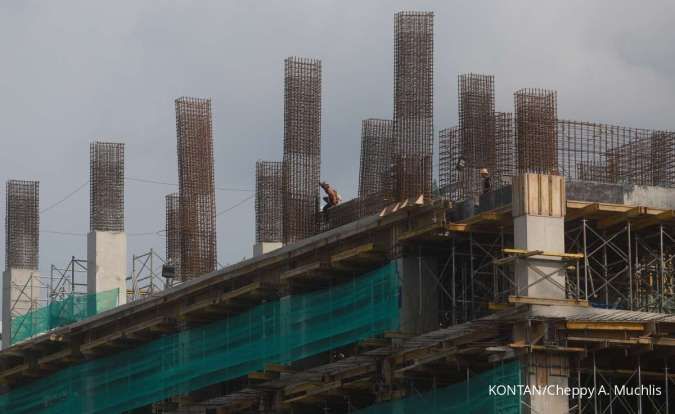 Likuiditas Melimpah, Riil Masih Lemah