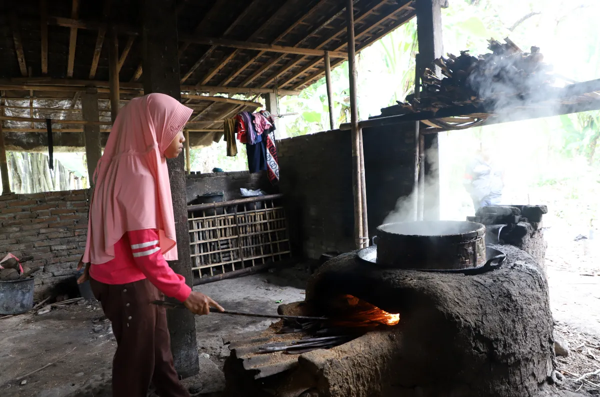 Gerai SenyuM BRI Bantu Masyarakat Desa Kembangkan Usaha Ultra Mikro