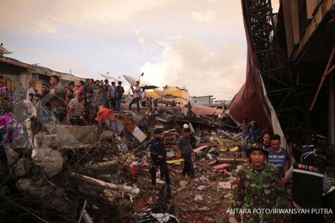 Evakuasi korban gempa Aceh berlanjut 