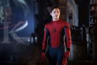 Tom Holland dipuji jadi Spider-Man dan Peter Parker terbaik oleh Andrew Garfield