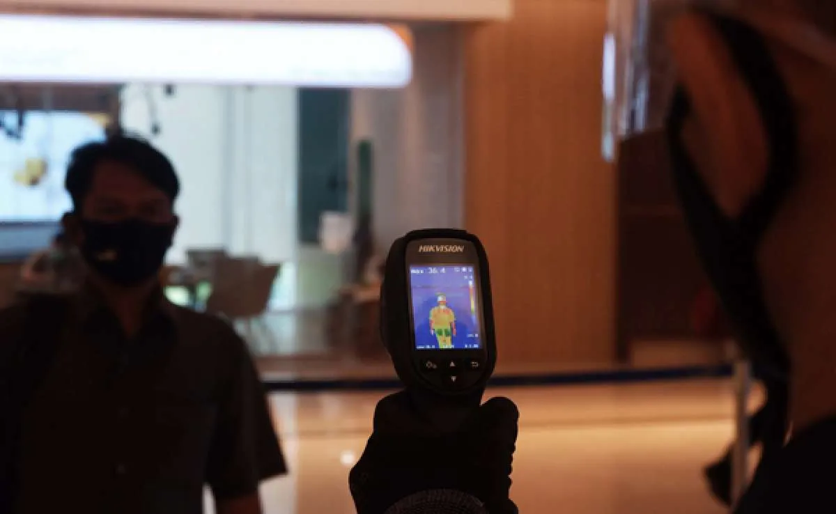 Kasus corona sudah sejuta lebih, kenali urutan gejala Covid-19