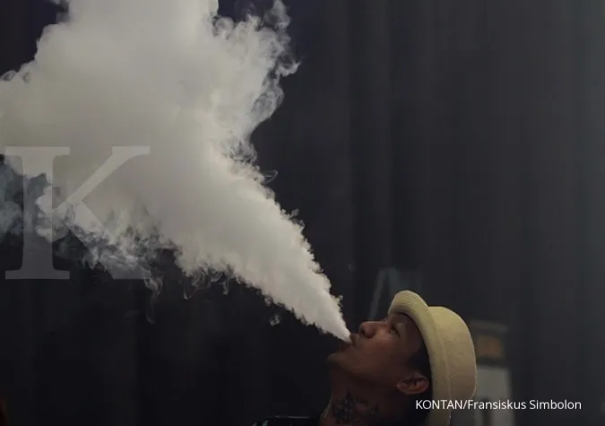 E-cigarettes 'far safer than smoking'