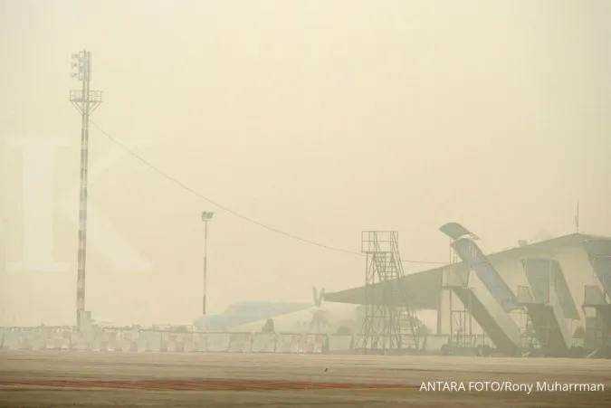 Airlines calculate losses due to haze