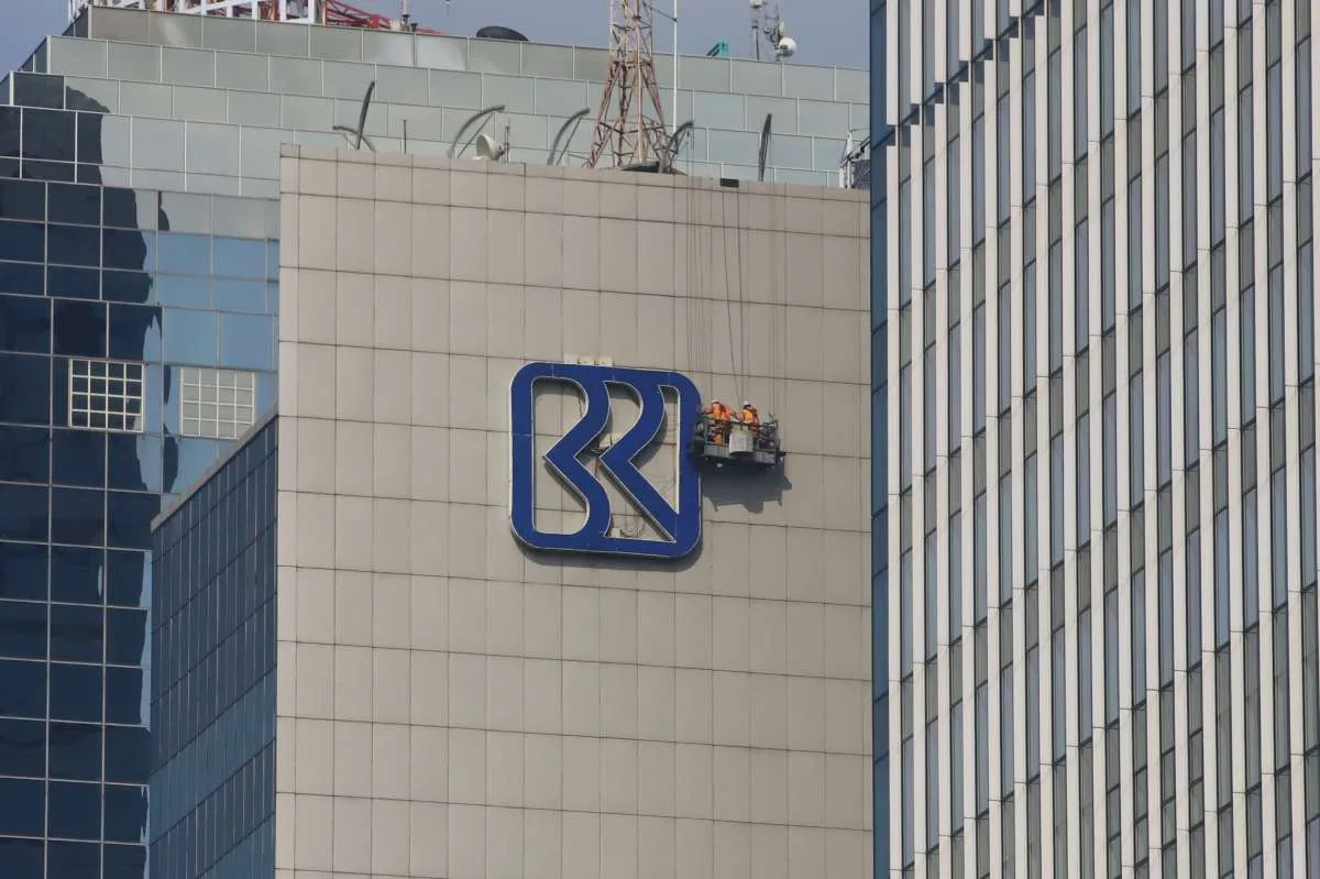 Fitch Tahan Rating BBB dan Outlook Negatif untuk BRI