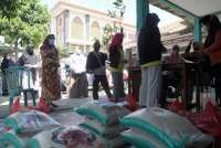 Bansos Ramadan: 5 Juta KPM Dapat Beras 10 kg & Minyak 2 Liter, Ini Detailnya!