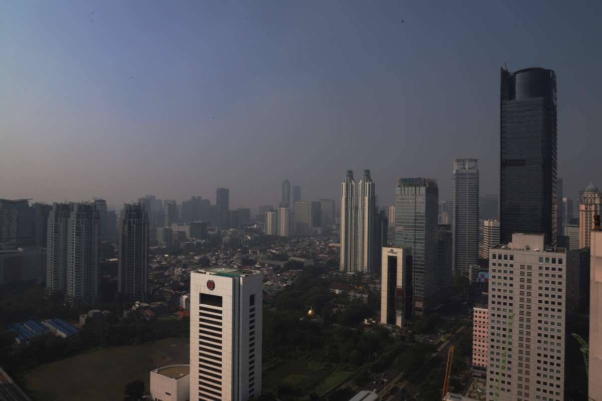 Ungkit Ekonomi Tak Cukup Bersandar dari Investasi