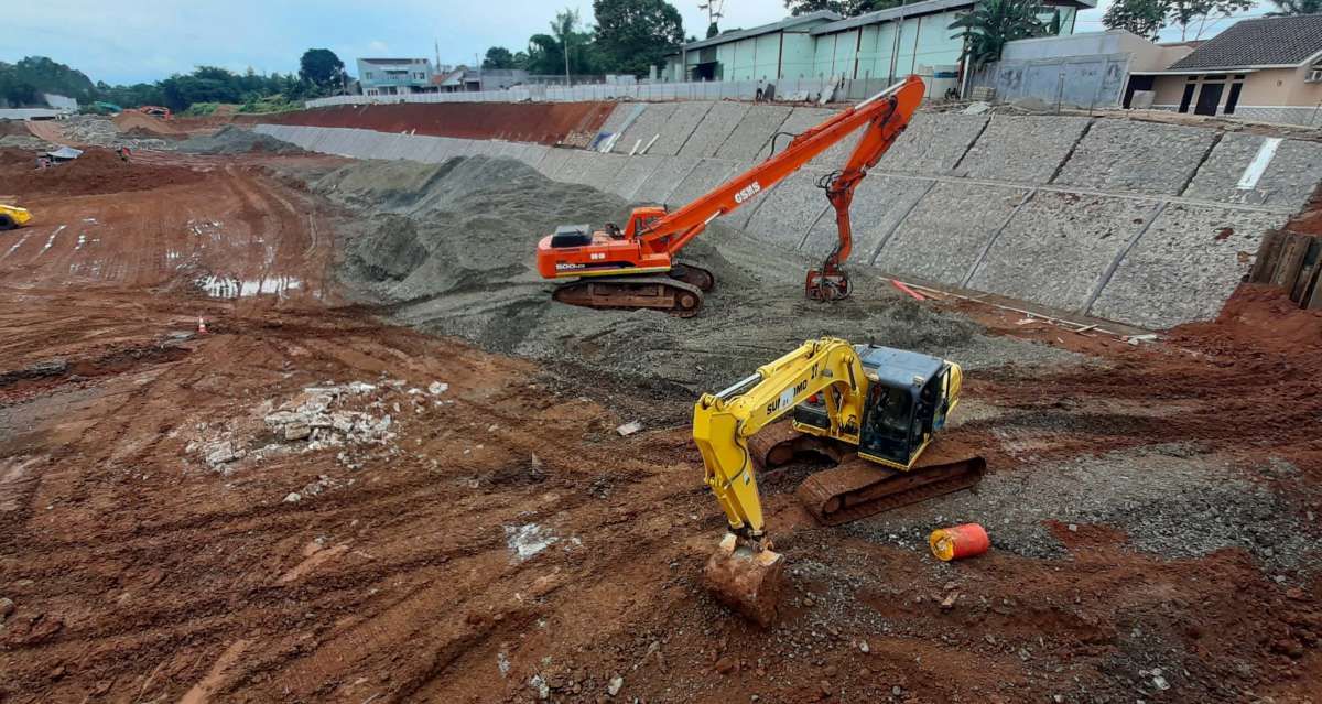 Target Pembiayaan Alat Berat 2022