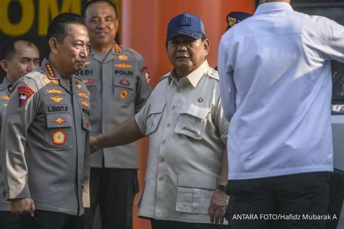 Prabowo Jenguk 17 Korban Kericuhan Demo di RS Polri