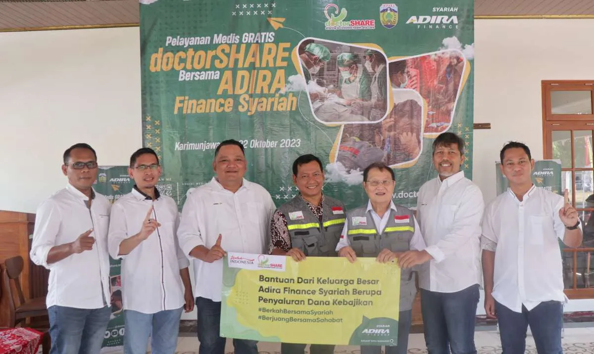 Adira Finance Syariah Menghadirkan Pelayanan Rumah Sakit Apung di Pulau Karimun Jawa