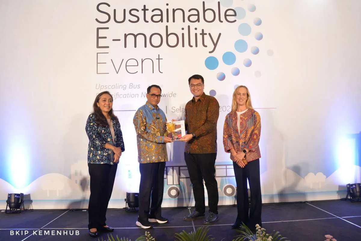 Menteri Perhubungan Dorong Percepatan Penggunaan Bus Listrik di Perkotaan