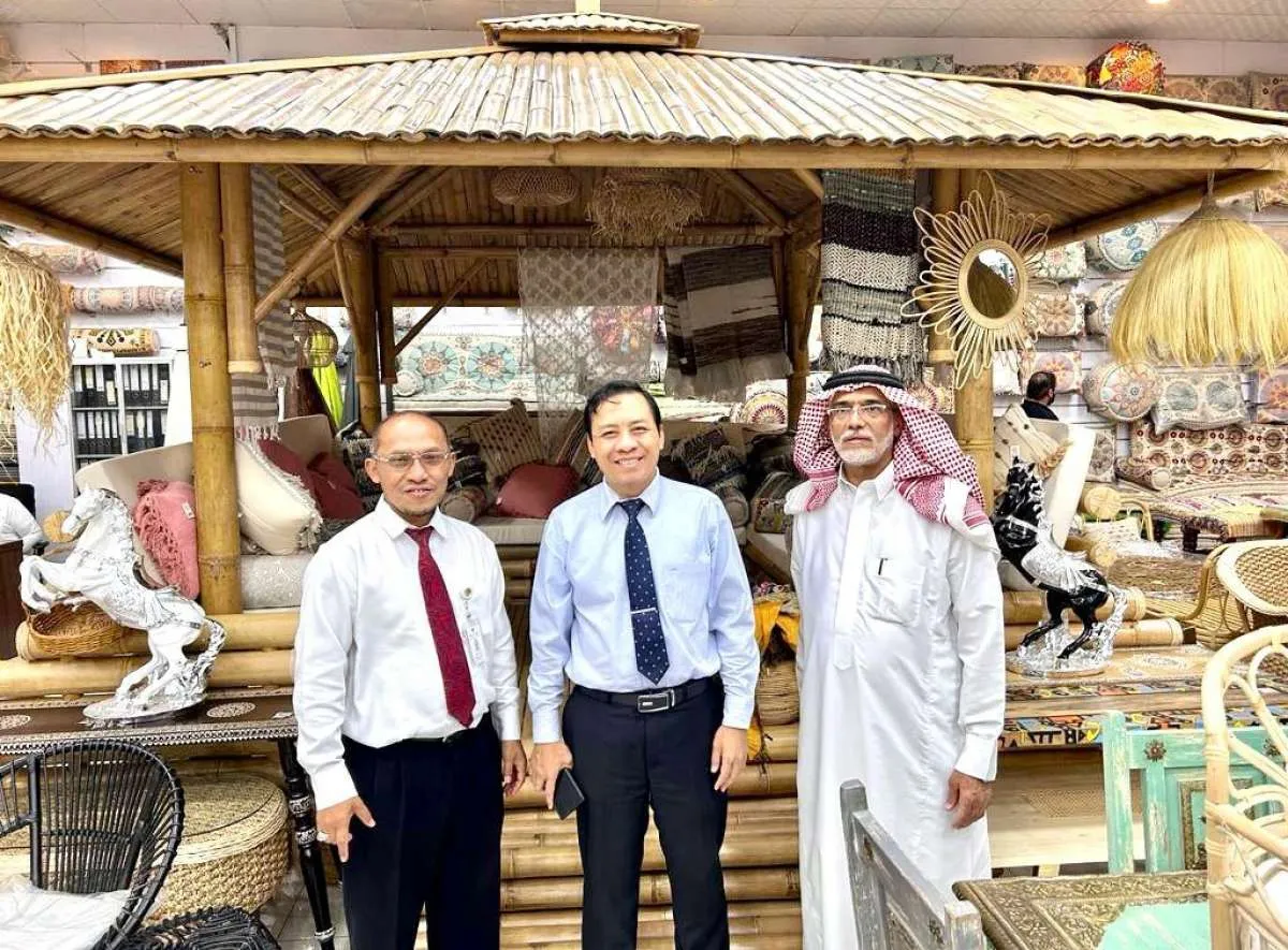 Mebel dan Dekorasi Rumah Berbahan Baku Alami UKM Indonesia Digemari di Arab Saudi