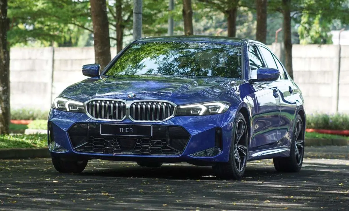BMW Astra Rayakan 49 Tahun Sedan Ikonik BMW Seri 3 di Indonesia