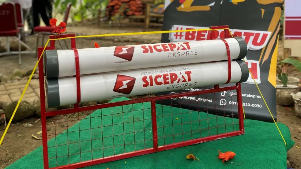 Peringati Hari Peduli Sampah Nasional, SiCepat Salurkan Bantuan Wastetrap Cisadane
