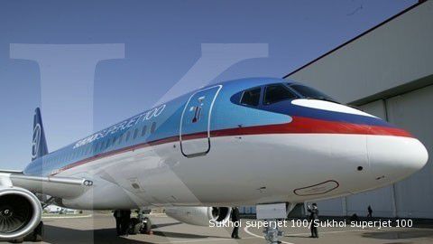 Tiga Orang Diperkirakan Tewas Setelah Pesawat Sukhoi Superjet Jatuh di Dekat Moskow