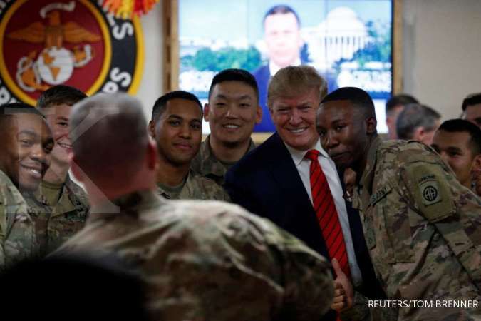 Trump melakukan perjalanan rahasia ke Afganistan untuk bertemu pasukan AS 