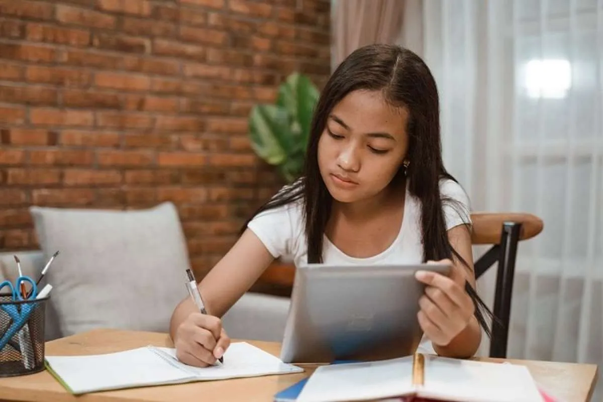 Daftar Irregular Verb Bahasa Inggris yang Sering Digunakan Sehari-Hari