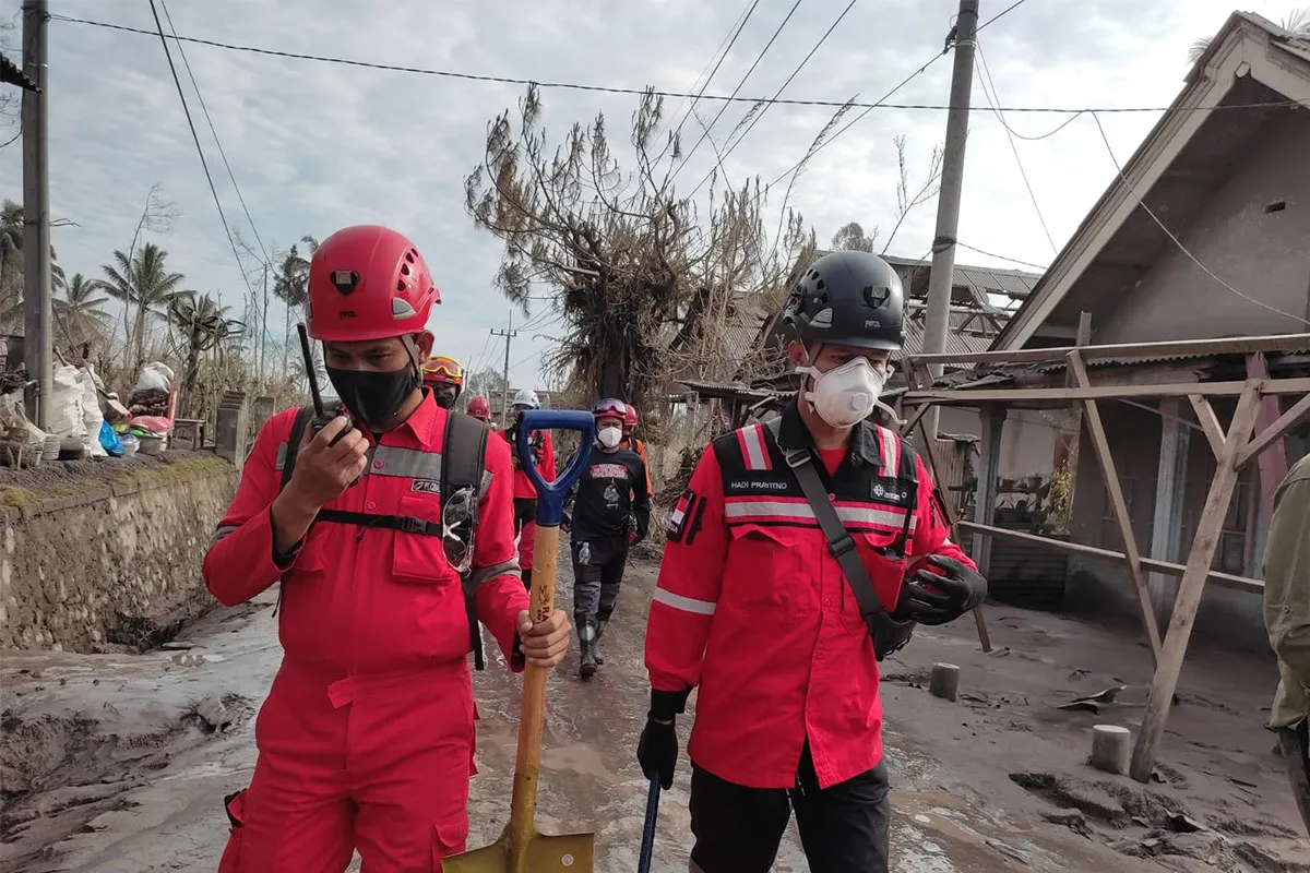 Grup MIND ID Turunkan Tim Tanggap Darurat dan Distribusi Bantuan untuk Semeru