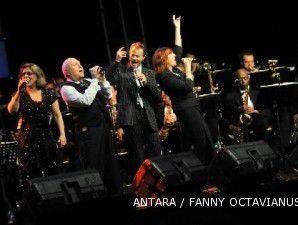 Lagu cinta George Benson menghangatkan puncak Java Jazz 2011
