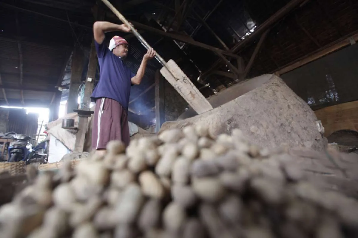 Pengamat Ekonomi: UU Cipta Kerja berikan akses kemudahan berusaha bagi UMKM